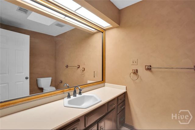 10 Cove Drive, Savannah, GA 31419