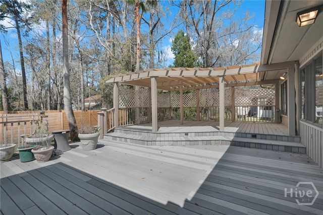 10 Cove Drive, Savannah, GA 31419