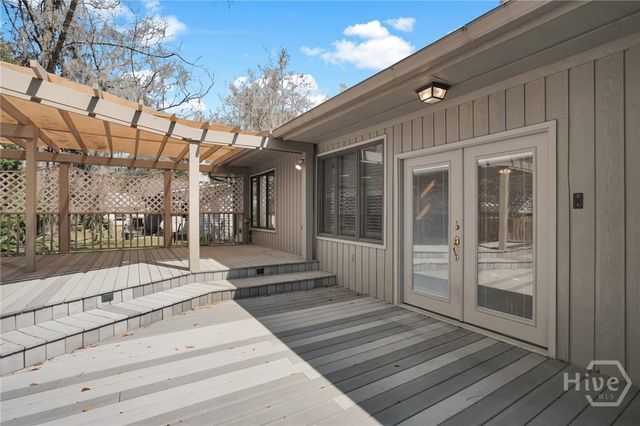 10 Cove Drive, Savannah, GA 31419