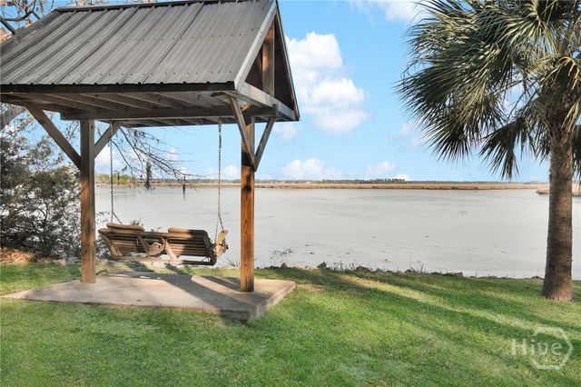 10 Cove Drive, Savannah, GA 31419