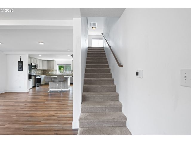 17095 Se MANLEY St, Portland, OR 97236