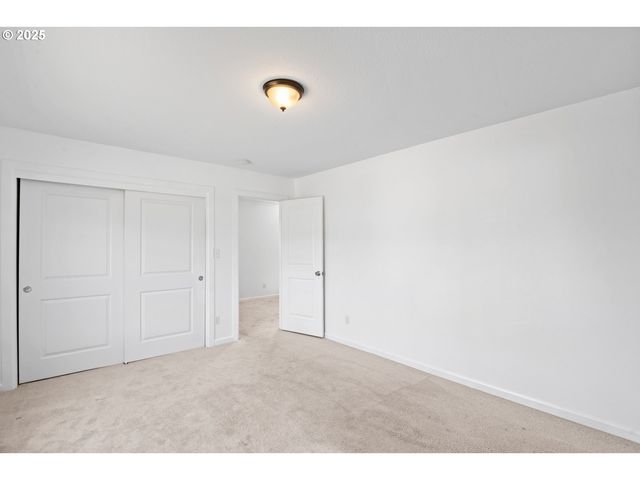 17095 Se MANLEY St, Portland, OR 97236