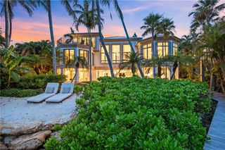 3675 Gordon DR, Naples, FL 34102