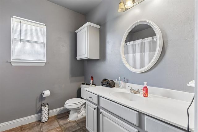 1980 Leslie Beachler Lane, Midwest City, OK 73130