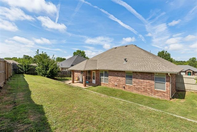 1980 Leslie Beachler Lane, Midwest City, OK 73130