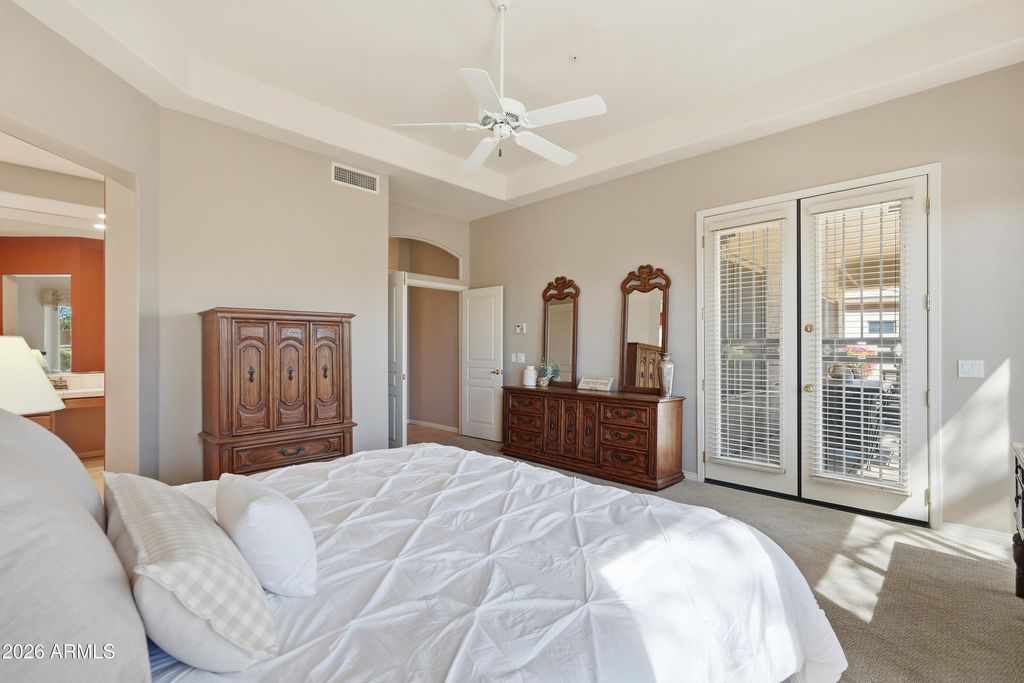 Image 13 of property listing at 33111 N 71ST Way, Scottsdale, AZ 85266