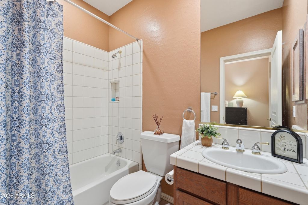 Image 16 of property listing at 33111 N 71ST Way, Scottsdale, AZ 85266