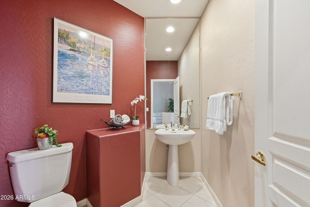 Image 18 of property listing at 33111 N 71ST Way, Scottsdale, AZ 85266