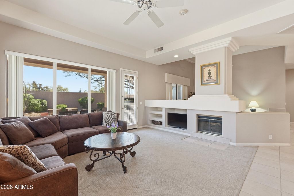 Image 5 of property listing at 33111 N 71ST Way, Scottsdale, AZ 85266