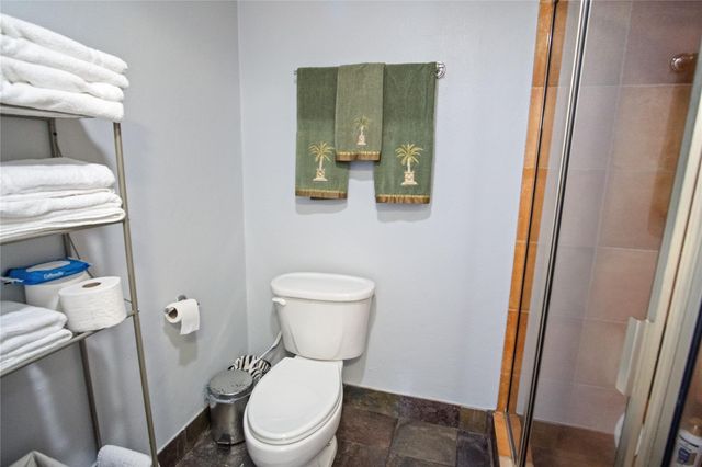 1962 Avenue H, Crystal Beach, TX 77650