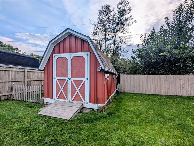 186 Katy Lane, Englewood, OH 45322