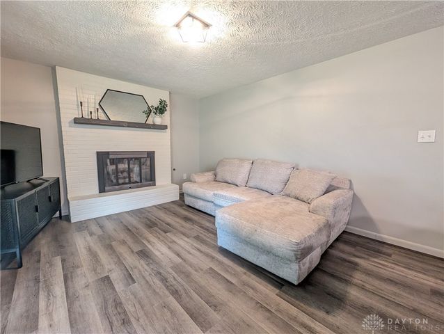 186 Katy Lane, Englewood, OH 45322