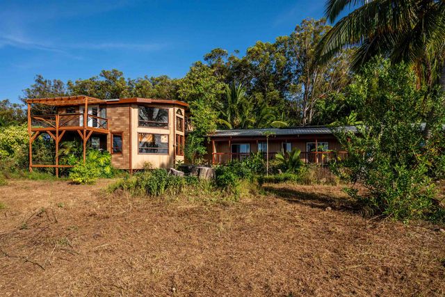 810 Upper Ulumalu Rd, Haiku, HI 96708