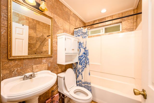 810 Upper Ulumalu Rd, Haiku, HI 96708