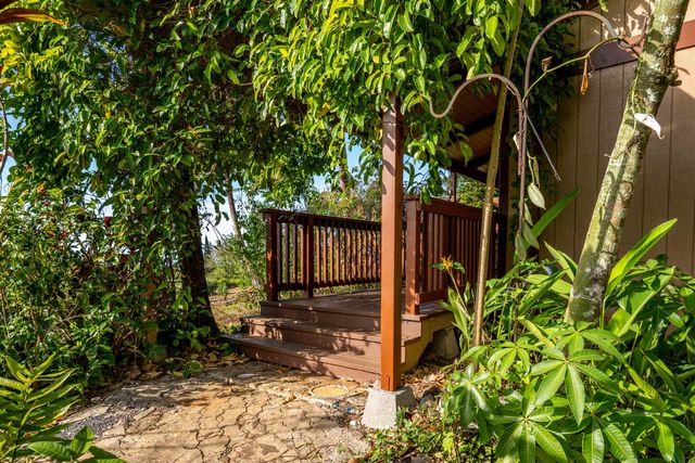 810 Upper Ulumalu Rd, Haiku, HI 96708