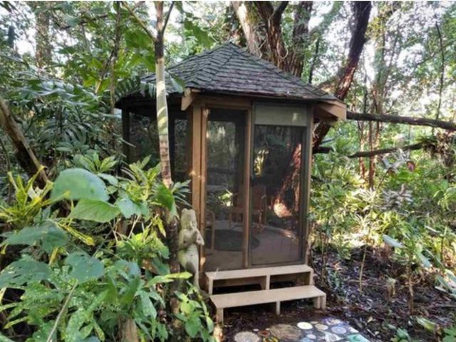 810 Upper Ulumalu Rd, Haiku, HI 96708