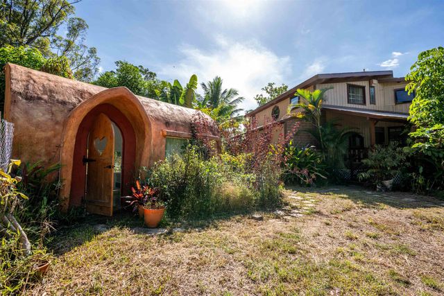 810 Upper Ulumalu Rd, Haiku, HI 96708