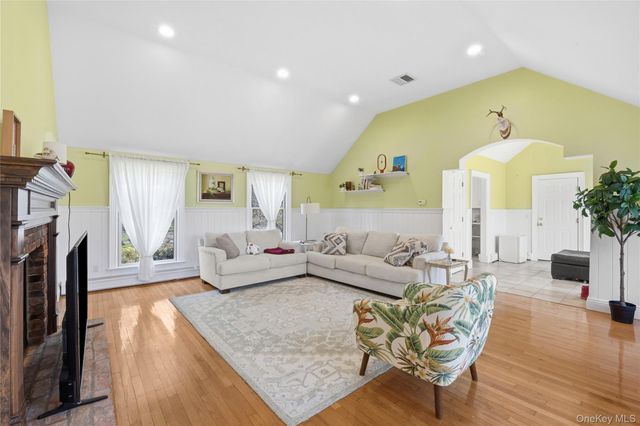 235 Centre Island Road, Centre Island, NY 11771