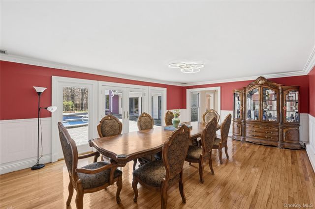 235 Centre Island Road, Centre Island, NY 11771