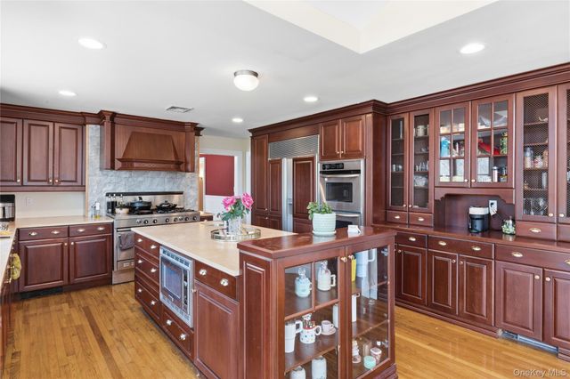 235 Centre Island Road, Centre Island, NY 11771