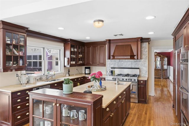 235 Centre Island Road, Centre Island, NY 11771