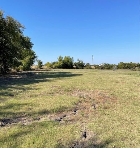 3262 Fm 1566 W, Celeste, TX 75423