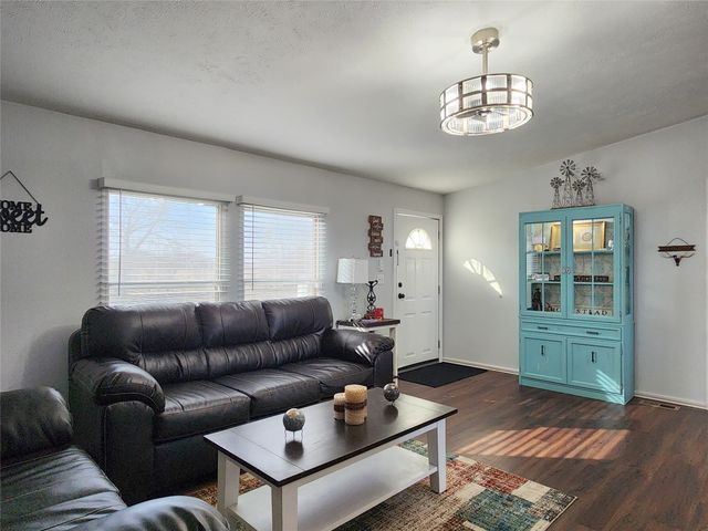 3262 Fm 1566 W, Celeste, TX 75423