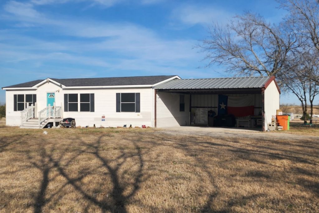 3262 Fm 1566 W, Celeste, TX 75423
