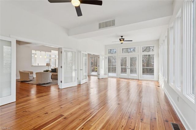 16 Mile CRSE, Williamsburg, VA 23185