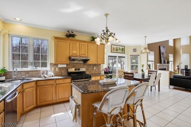 11 Windemere Ct, Hanover Twp., NJ 07981
