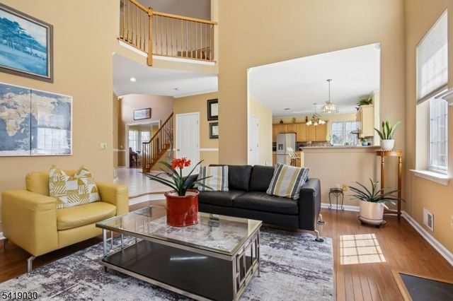 11 Windemere Ct, Hanover Twp., NJ 07981