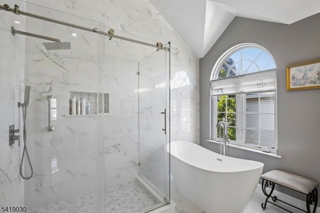 11 Windemere Ct, Hanover Twp., NJ 07981