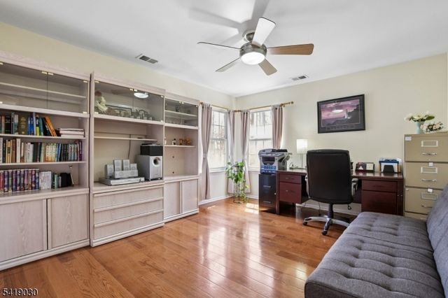 11 Windemere Ct, Hanover Twp., NJ 07981