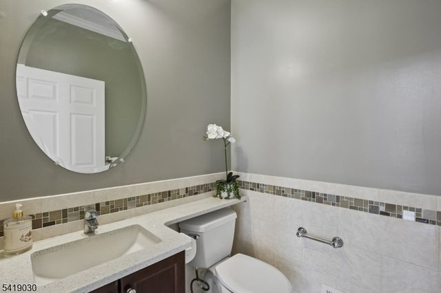 11 Windemere Ct, Hanover Twp., NJ 07981