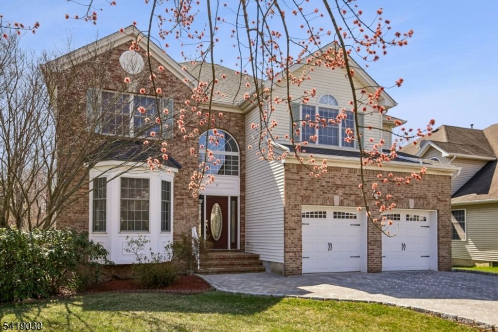 11 Windemere Ct, Hanover Twp., NJ 07981