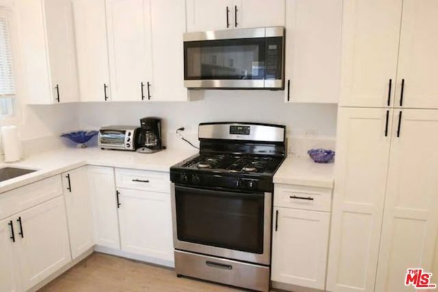 8719 YORKTOWN Avenue, Los Angeles, CA 90045