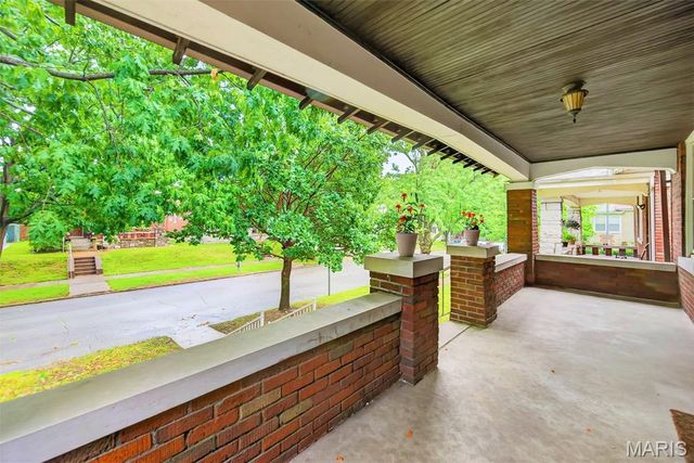 5417 Grace Avenue, St Louis, MO 63116