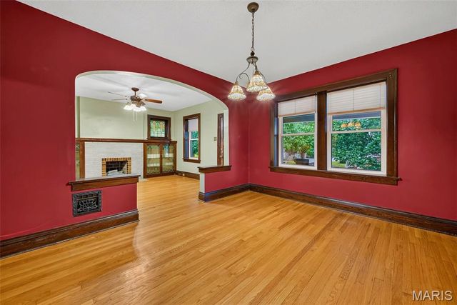 5417 Grace Avenue, St Louis, MO 63116