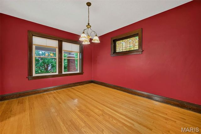 5417 Grace Avenue, St Louis, MO 63116