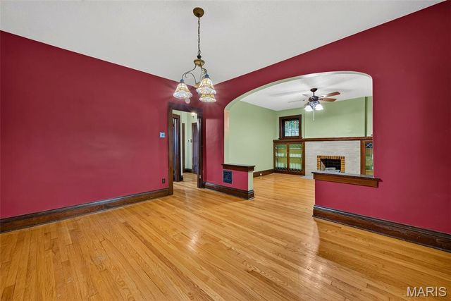 5417 Grace Avenue, St Louis, MO 63116