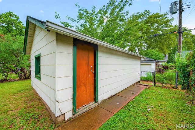 5417 Grace Avenue, St Louis, MO 63116