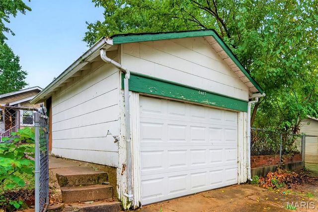 5417 Grace Avenue, St Louis, MO 63116