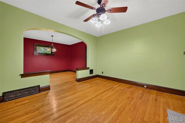 5417 Grace Avenue, St Louis, MO 63116