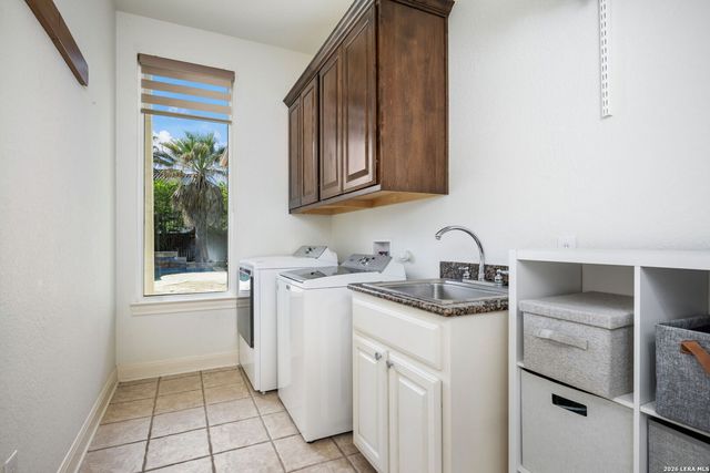 95 Three Lakes, San Antonio, TX 78248