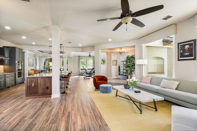 95 Three Lakes, San Antonio, TX 78248