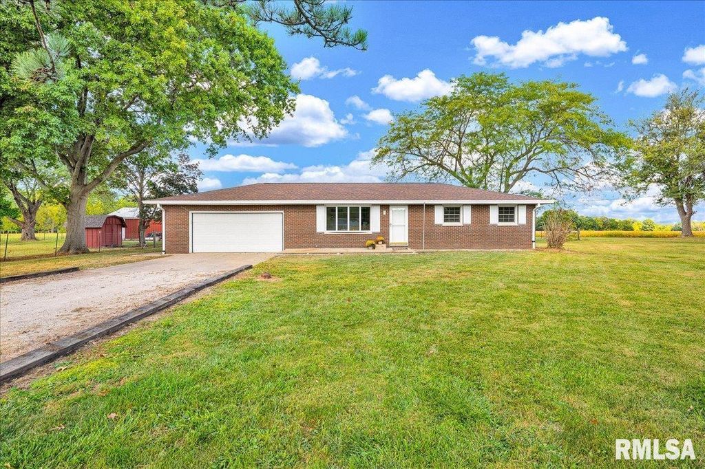 242 ZIMMERMAN Road, Metamora, IL 61548