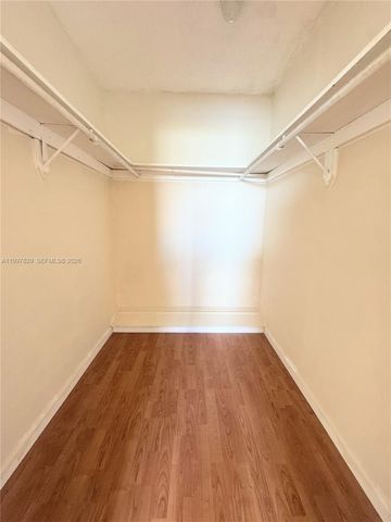 8200 Sunrise Lakes Blvd 207, Sunrise, FL 33322