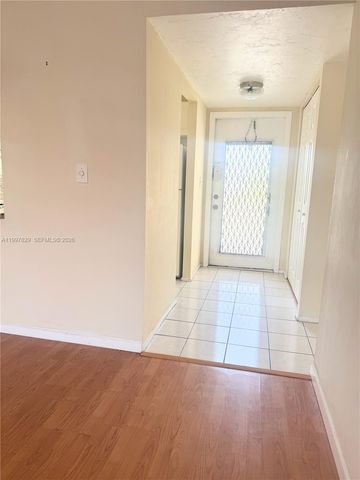 8200 Sunrise Lakes Blvd 207, Sunrise, FL 33322