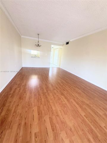 8200 Sunrise Lakes Blvd 207, Sunrise, FL 33322