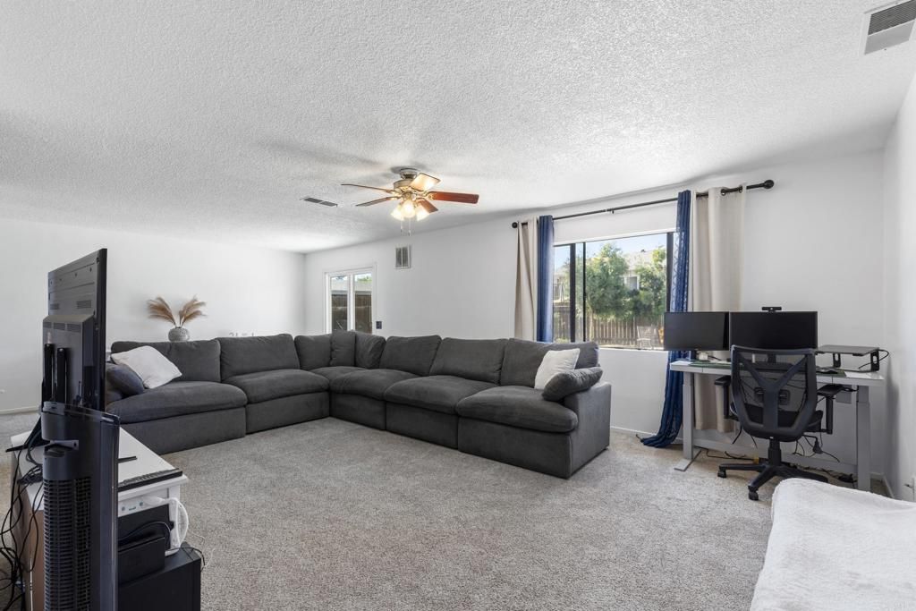 Image 17 of property listing at 2150 Beartrap Place, Escondido, CA 92027